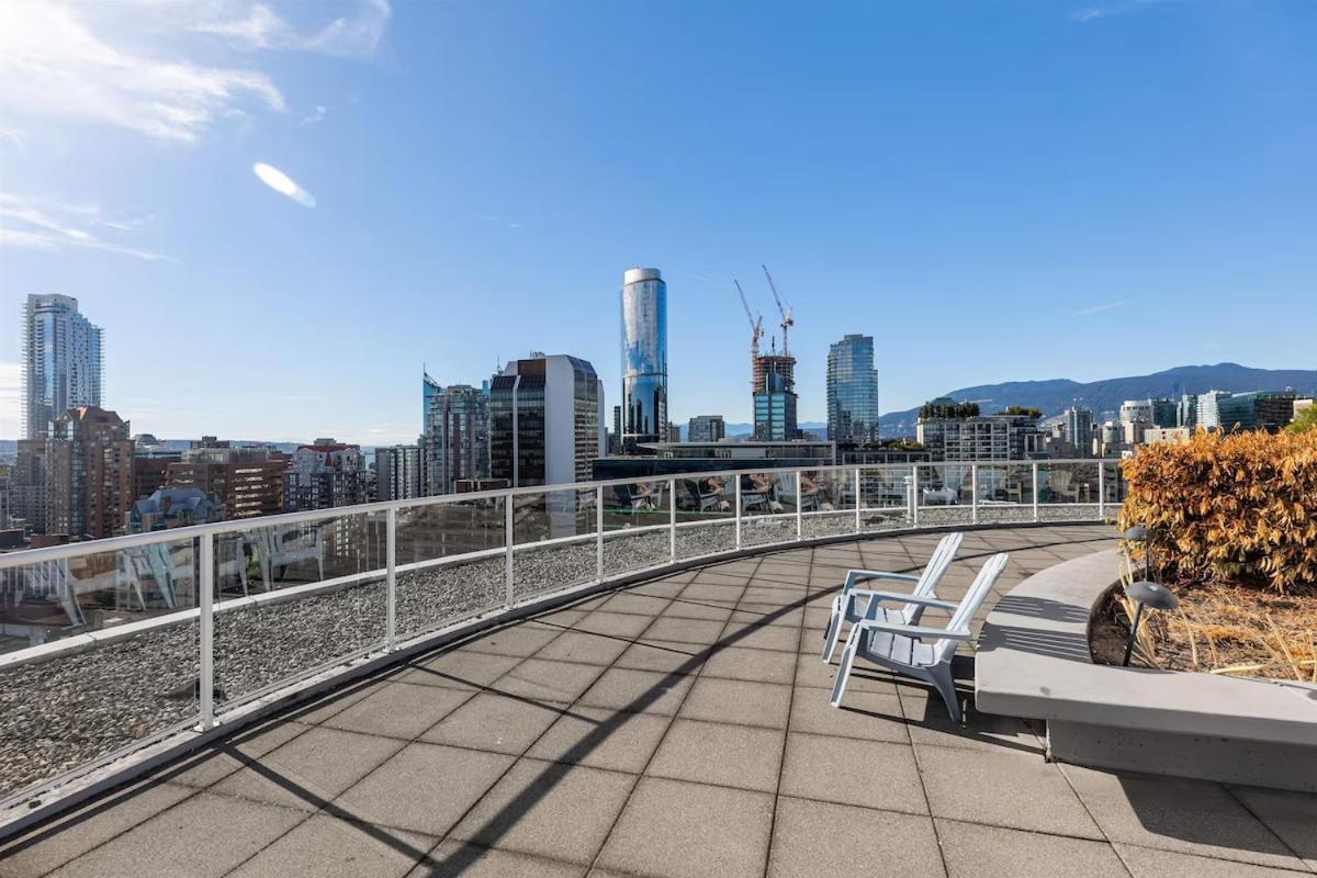 The Downtown Nest Apartment Vancouver Exterior photo