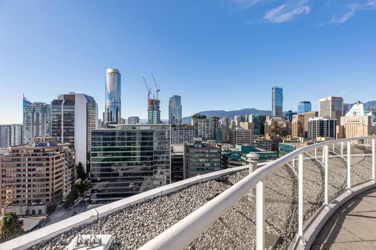 The Downtown Nest Apartment Vancouver Exterior photo